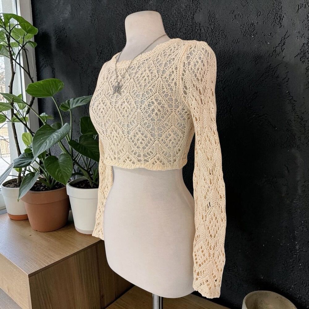 Zara Boho Ecru Pointelle Knit Bell Sleeve Floral Crochet Crop Top Small - Picture 4 of 10